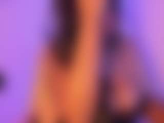 Cinnamoon's Live Sex Cam Show