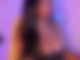 Cinnamoon's Live Sex Cam Show