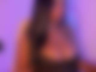 Cinnamoon's Live Sex Cam Show