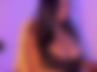 Cinnamoon's Live Sex Cam Show