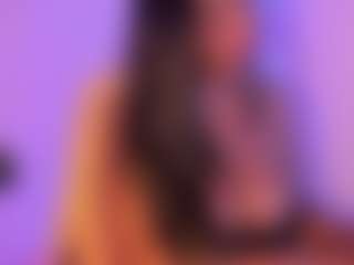Cinnamoon's Live Sex Cam Show
