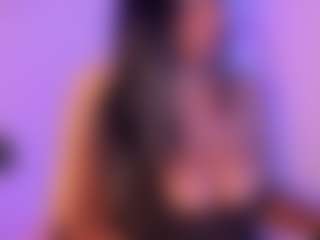 Cinnamoon's Live Sex Cam Show