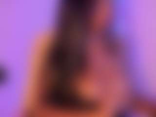 Cinnamoon's Live Sex Cam Show