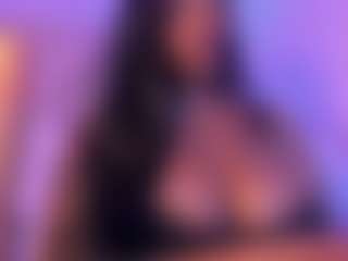 Cinnamoon's Live Sex Cam Show