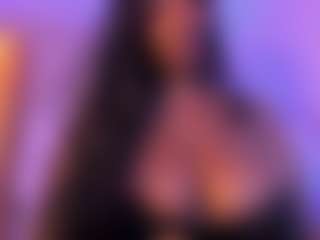 Cinnamoon's Live Sex Cam Show