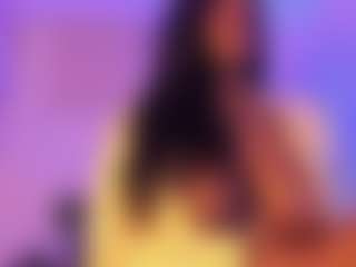 Cinnamoon's Live Sex Cam Show