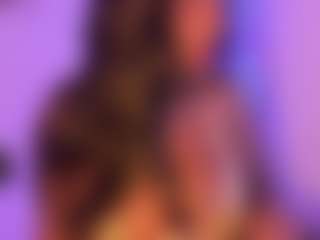 Cinnamoon's Live Sex Cam Show