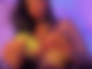 Cinnamoon's Live Sex Cam Show