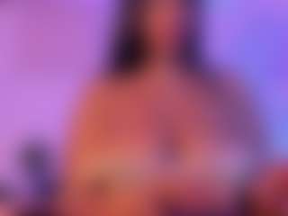 Cinnamoon's Live Sex Cam Show