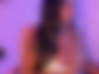 Cinnamoon's Live Sex Cam Show
