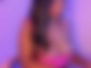 Cinnamoon's Live Sex Cam Show