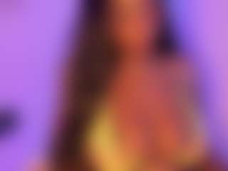 Live cam show with Cinnamoon - Ebony Big Tits on chickslive.net