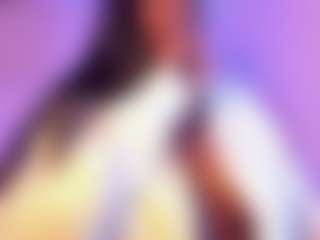 Live cam show with Cinnamoon - BBW on SmokeAndPoke