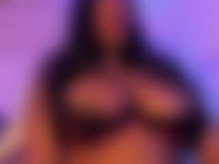 Cinnamoon-Natural Boobs's Live Sex Cam Show