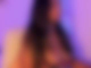 Cinnamoon-Natural Boobs's Live Sex Cam Show