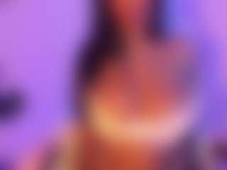 Cinnamoon-Natural Boobs's Live Sex Cam Show