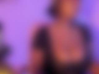 Cinnamoon-Natural Boobs's Live Sex Cam Show