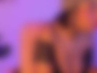 Cinnamoon-Natural Boobs's Live Sex Cam Show