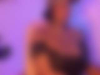 Cinnamoon-Natural Boobs's Live Sex Cam Show