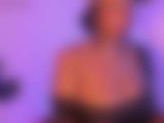 Cinnamoon-Natural Boobs's Live Sex Cam Show