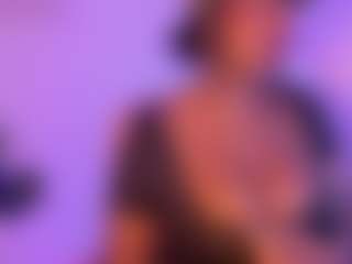 Cinnamoon-Natural Boobs's Live Sex Cam Show