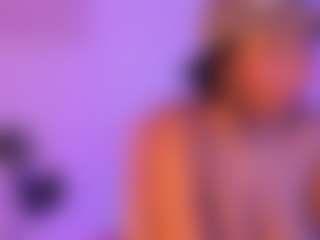 Cinnamoon-Natural Boobs's Live Sex Cam Show