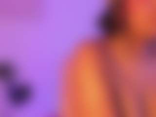 Cinnamoon-Natural Boobs's Live Sex Cam Show