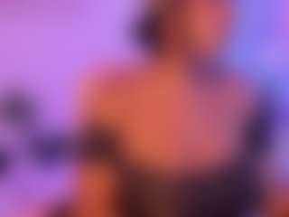 Cinnamoon-Natural Boobs's Live Sex Cam Show