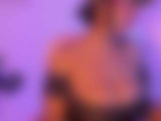 Cinnamoon-Natural Boobs's Live Sex Cam Show