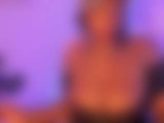 Cinnamoon-Natural Boobs's Live Sex Cam Show