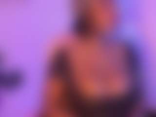 Cinnamoon-Natural Boobs's Live Sex Cam Show