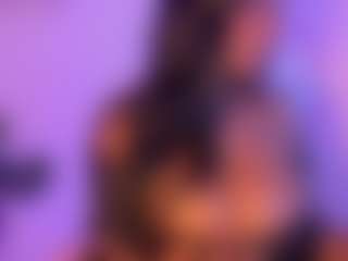 Cinnamoon-Natural Boobs's Live Sex Cam Show