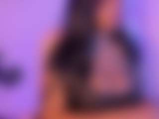 Cinnamoon-Natural Boobs's Live Sex Cam Show