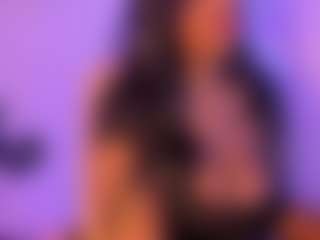 Cinnamoon-Natural Boobs's Live Sex Cam Show