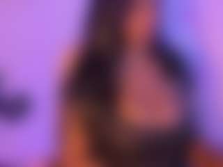 Cinnamoon-Natural Boobs's Live Sex Cam Show