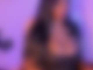 Cinnamoon-Natural Boobs's Live Sex Cam Show