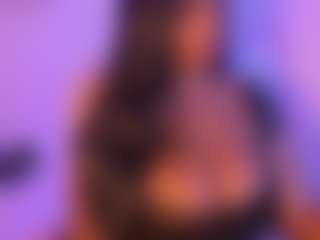 Cinnamoon-Natural Boobs's Live Sex Cam Show