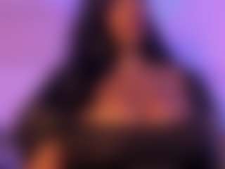 Cinnamoon-Natural Boobss Live-Sex-Cam-Show