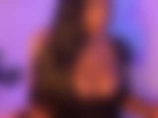 Cinnamoon-Natural Boobs's Live Sex Cam Show