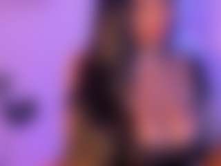 Cinnamoon-Natural Boobs's Live Sex Cam Show