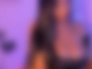 Cinnamoon-Natural Boobs's Live Sex Cam Show