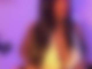 Cinnamoon-Natural Boobs's Live Sex Cam Show