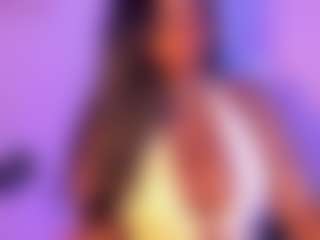 Cinnamoon-Natural Boobs's Live Sex Cam Show