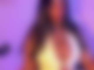 Cinnamoon-Natural Boobs's Live Sex Cam Show