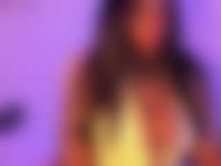 Cinnamoon-Natural Boobs's Live Sex Cam Show