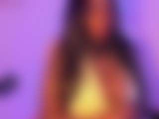 Cinnamoon-Natural Boobs's Live Sex Cam Show