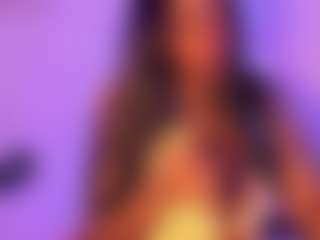 Cinnamoon-Natural Boobs's Live Sex Cam Show