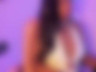 Cinnamoon-Natural Boobs's Live Sex Cam Show