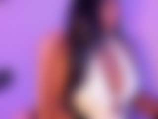 Cinnamoon-Natural Boobs's Live Sex Cam Show