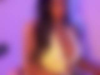 Cinnamoon-Natural Boobs's Live Sex Cam Show